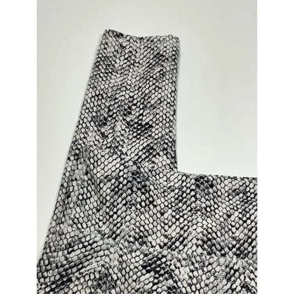 Balance Collection Women's Snakeskin Pull On Leggings Gray & White Size Medium - Picture 3 of 6